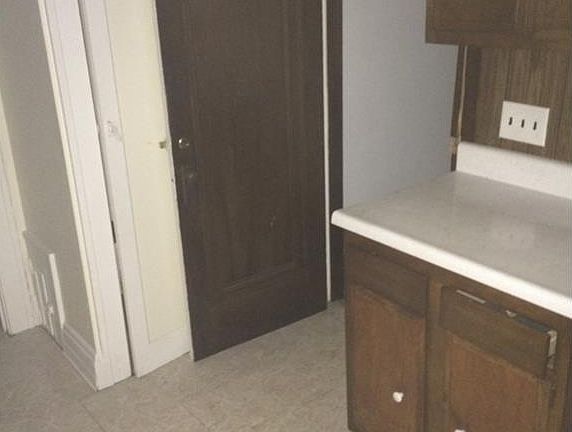 4th image of 1253 E 137th St