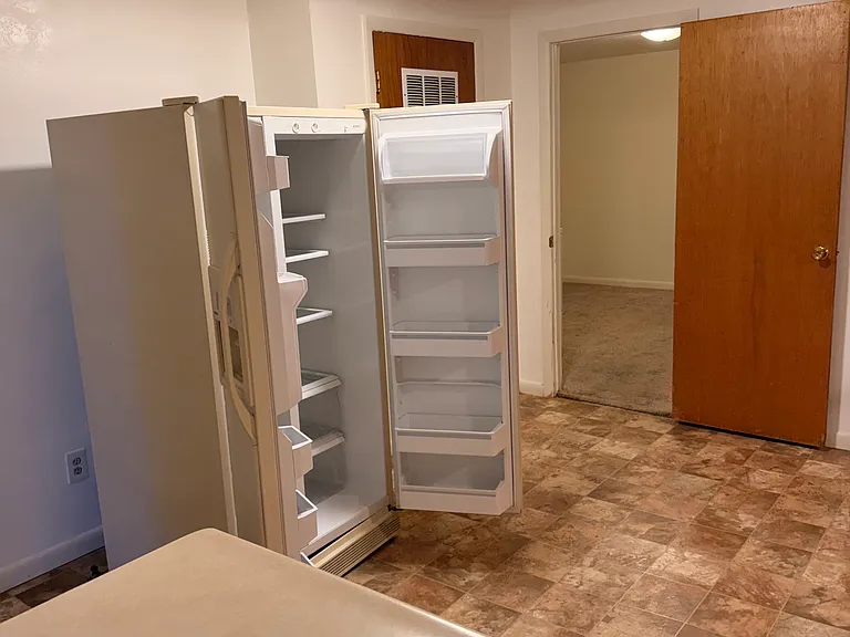 3327 E Locust St — Photo 1