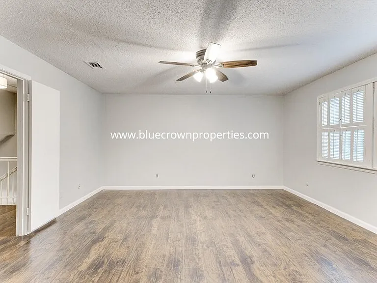 462 Westview Ter — Photo 16