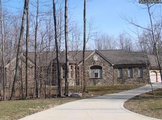 10461 Rocking Horse Trl, Kirtland, OH 44094
