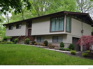 15 Robin Hood Rd, Suffern, NY 10901