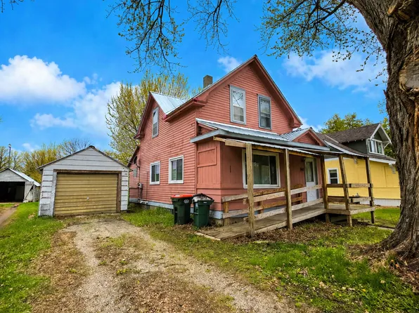 306 S Redwood St, Winthrop, MN 55396