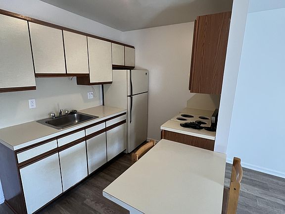 2nd image of 280-288 Penn St #10970888