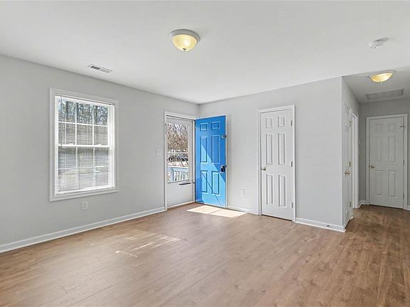 3rd image of 341 Cardinal Rd