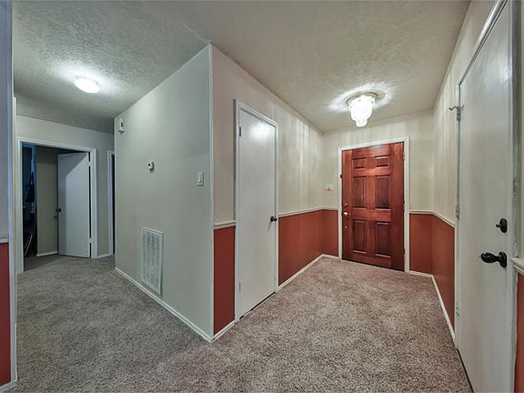 4th image of 1414 Garden Ct