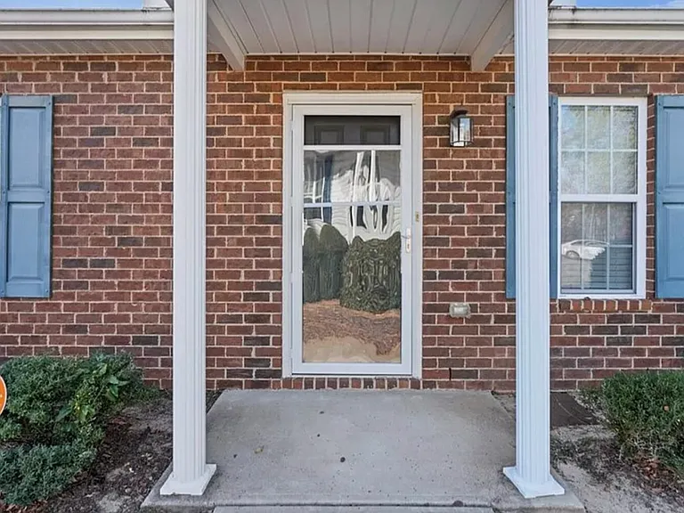 604 Beretta Dr — Photo 8