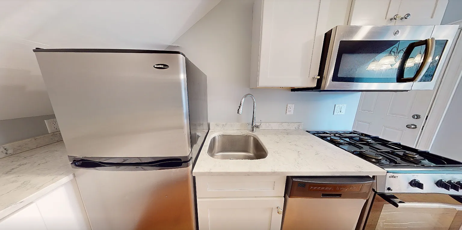 Studio, 555 sqft, $2,195 — Photo 2