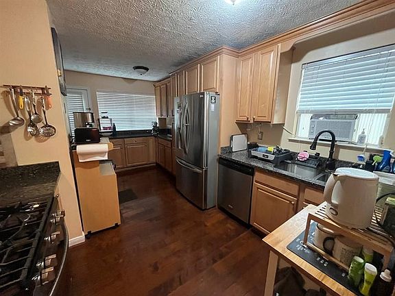 4th image of 1420 Senator Rd