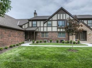 10543 Foster St, Overland Park, KS 66212