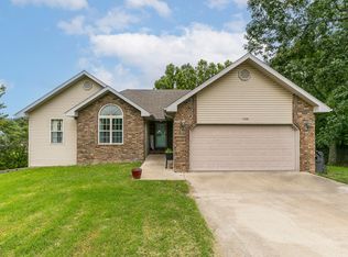 1200 Richwater Dr, Marshfield, MO 65706