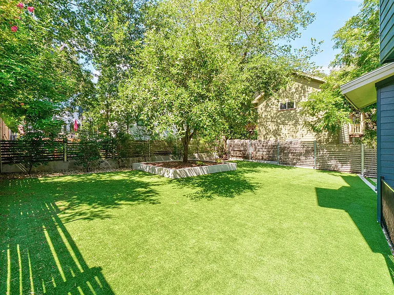 307 W Annie St — Photo 31