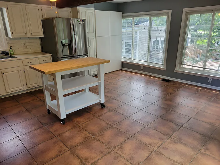 6720 Floyd St — Photo 23