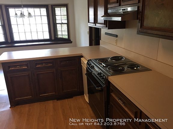 3rd image of 104 Chaddsford Ct