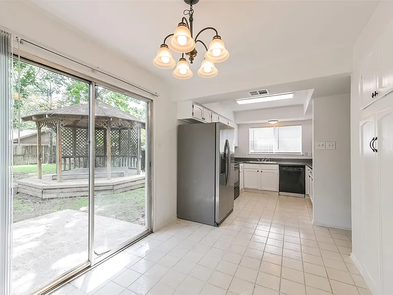 2203 Riverford Dr — Photo 23
