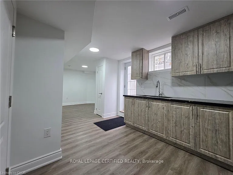 24 Chase Cres #BASEMENT — Photo 18