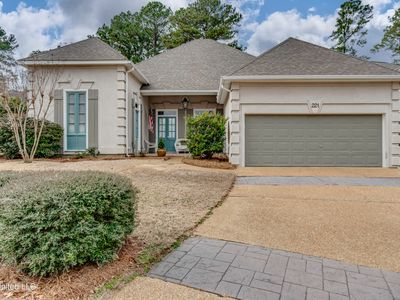 221 Bayview Dr, Madison, MS, 39110