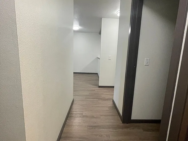 6040 Cali - Spacious 1 & 2 Units | Washer/Dryer | Private Balcony | Lots on Natural Light — Photo 25