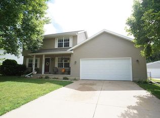 3005 4th St, Marion, IA 52302