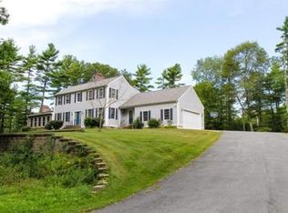 32 Gammons Rd, Acushnet, MA 02743