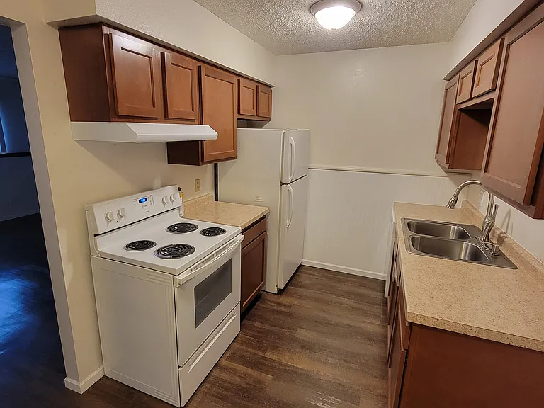 1117 Tiffany Pl #1 — Photo 2