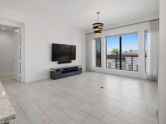 3rd image of 1111 Central AVE #409