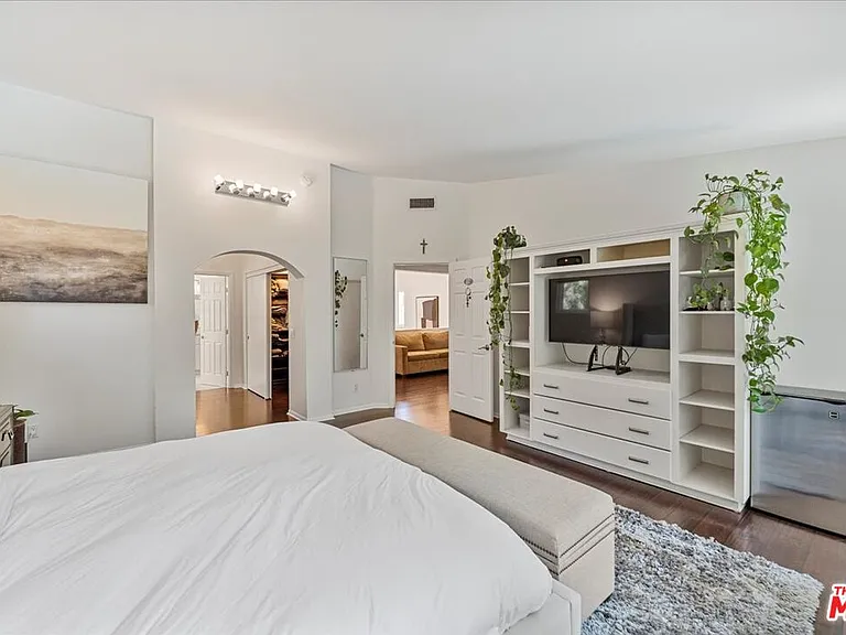 12834 Landale St — Photo 30