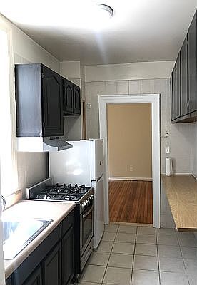 5th image of 3221 35th St APT 3