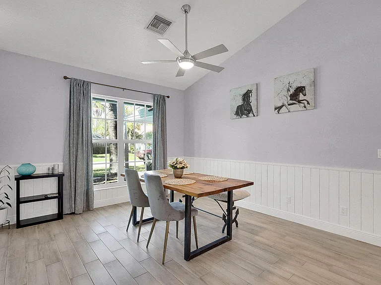 1176 Staghorn St — Photo 8