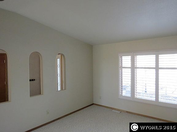 4th image of 475 Big Bend Ave