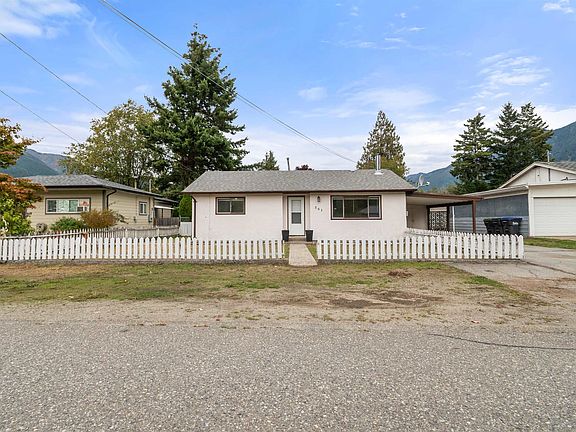 4th image of 561 Thacker Ave