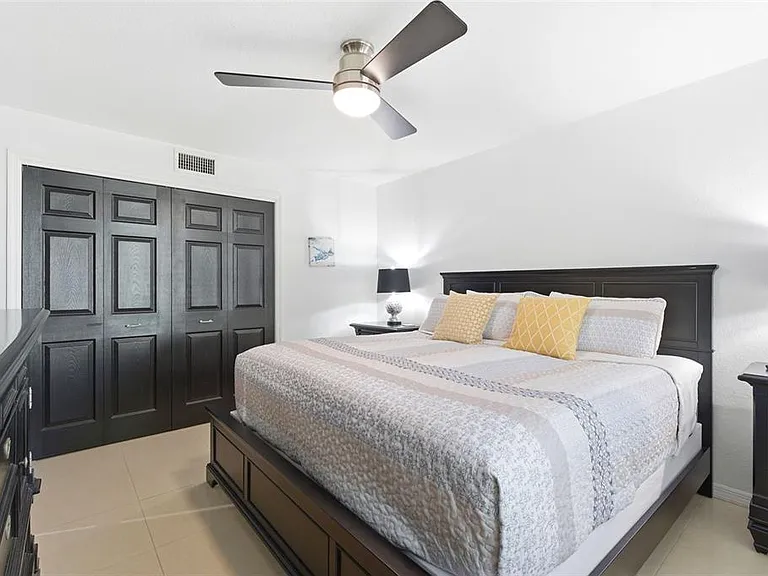 5280 Coquina Key Dr SE #A — Photo 23