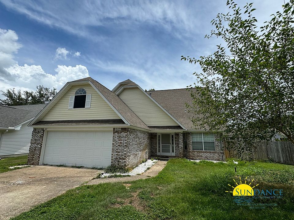 1st image of 337 Parkwood Pl