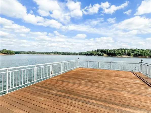 2020 Riverwood Dr, Gainesville, GA 30501