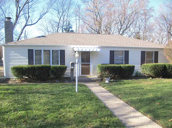 2521 Sampson St, South Bend, IN 46614
