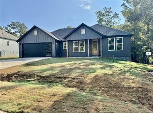 25 Caithness Dr, Bella Vista, AR 72715
