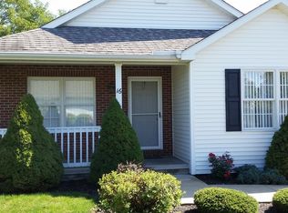 16 Hedgerow Pl #16, New Middletown, OH 44442