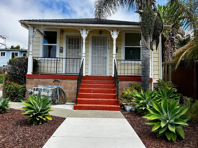 Duplex - left unit