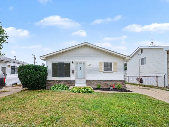 20158 Abrahm St, Clinton Township, MI 48035