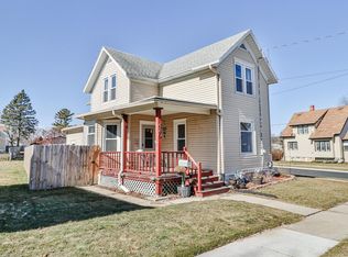 420 N Warren St, Watertown, WI 53098