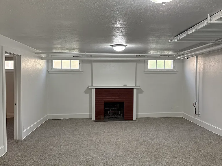647 N Ogden St #647 — Photo 27
