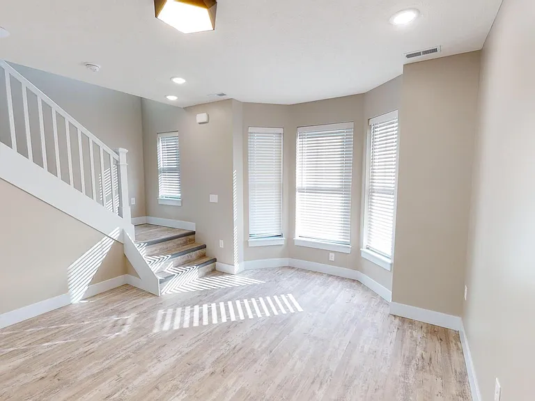 Element 30 Townhomes — Photo 20