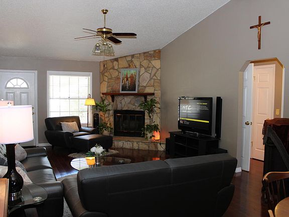 4th image of 7129 Catina Ct