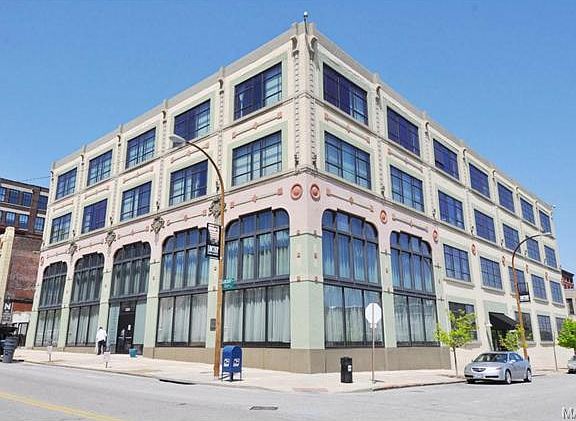 2nd image of 2201-2215 Locust St #306