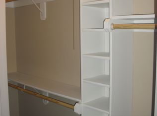 807 SW Mill St APT 101, Lees Summit, MO 64081