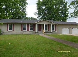 107 W Augustin Dr, Loretto, TN 38469