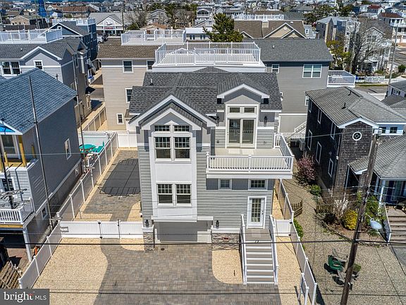 4th image of 13 E South 34th St