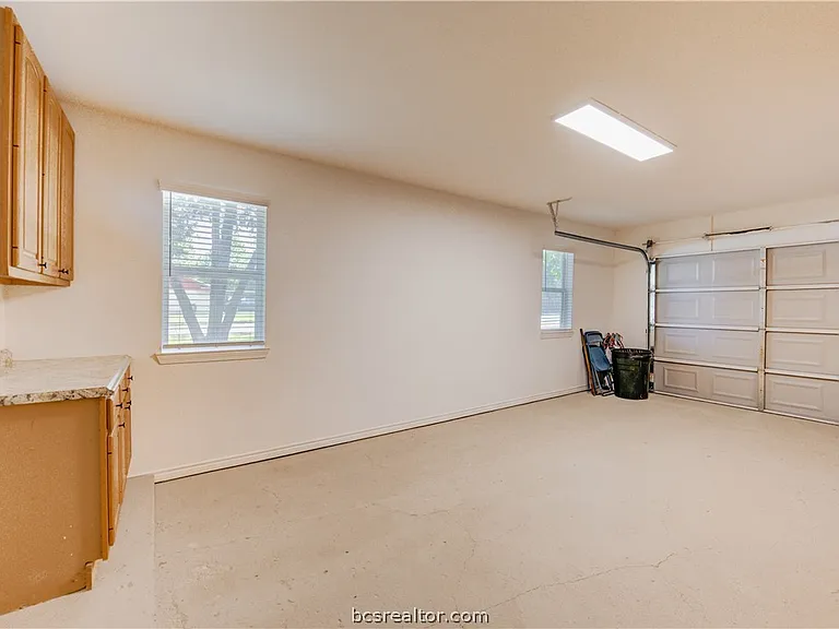 703 Horlock St — Photo 18