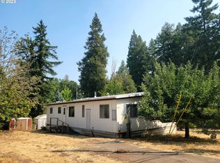 48413 7th St, Oakridge, OR 97463