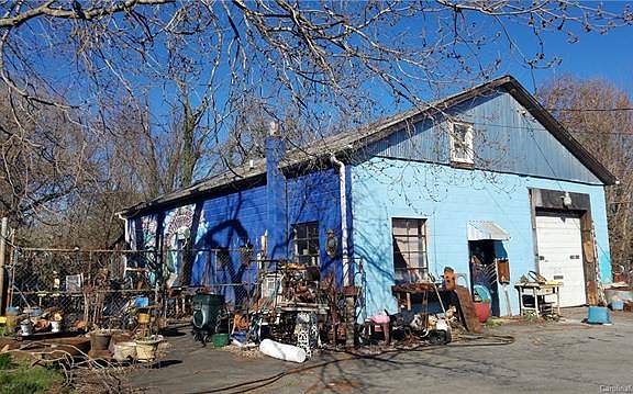 3rd image of 307 Waynesville Ave