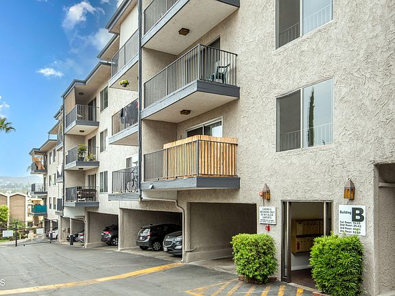 3rd image of 1517 E Garfield Ave APT 31